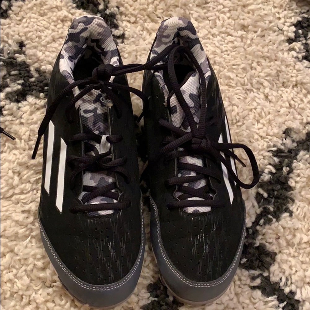 Boys cleats